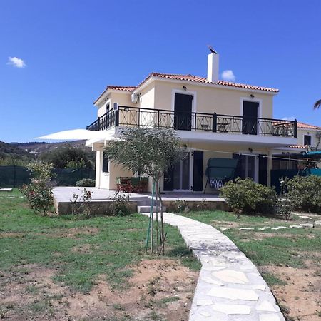 Villa Virginia Lixouri Bagian luar foto