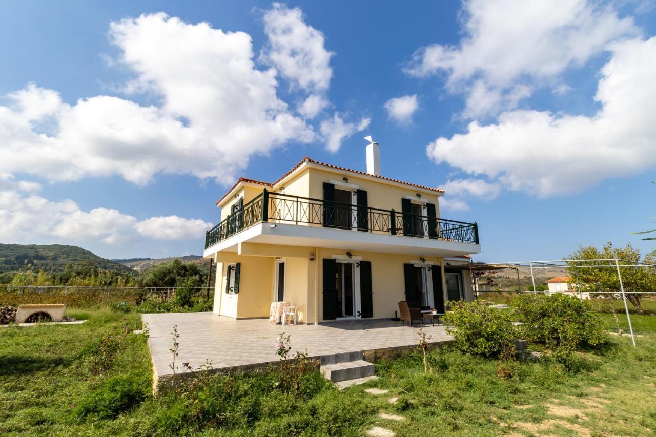 Villa Virginia Lixouri Bagian luar foto